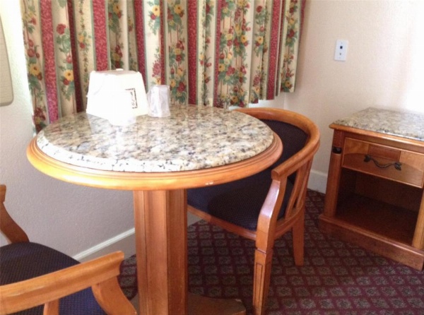 Walls Motel Long Beach image 22