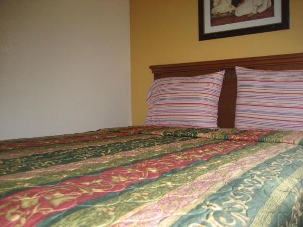 Walls Motel Long Beach image 34