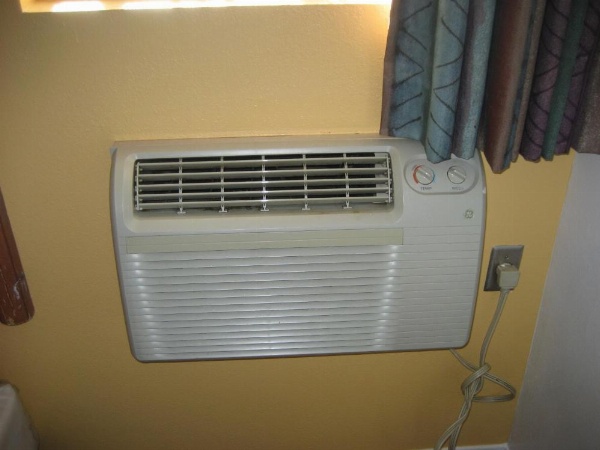 Walls Motel Long Beach image 45