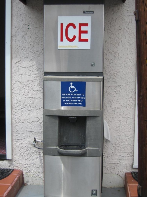 Walls Motel Long Beach image 59